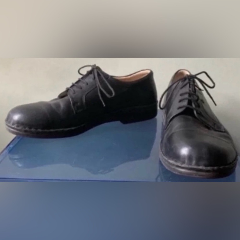 Finn Comfort Black Leather Walking Shoes